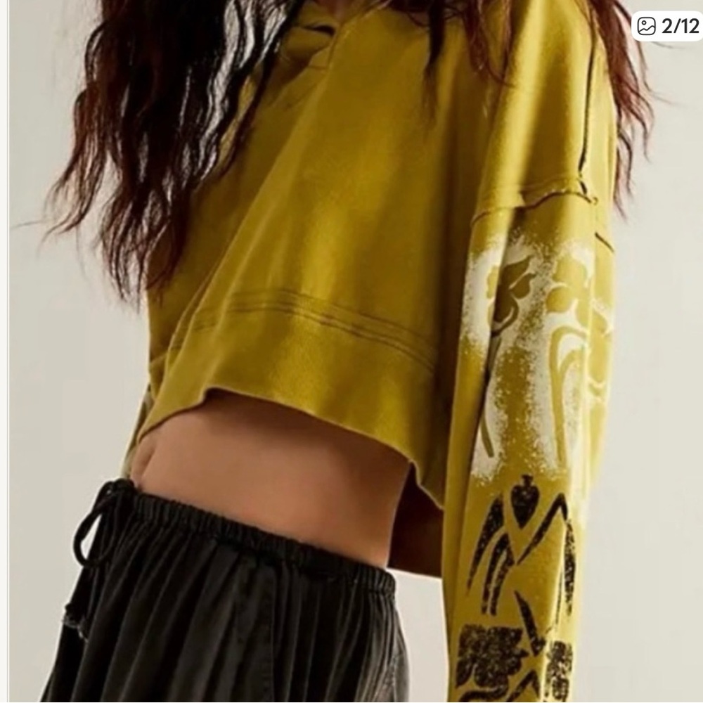 NWOT Free People We the Free Love Again
Cropped Graphic Hoodie large - Picture 4 of 15
